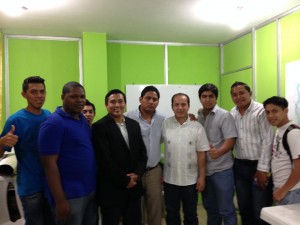 Asambleísta Valle junto a Comitiva de Facultad de Economía de Universidad Esatatal de Guayaquil