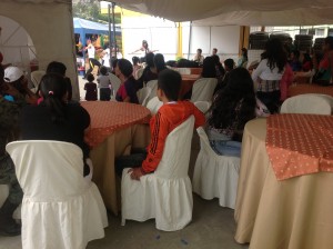 Asambleísta y moradores de Sabiango disfrutando de los eventos organizados en la Fería de Loja!!!  